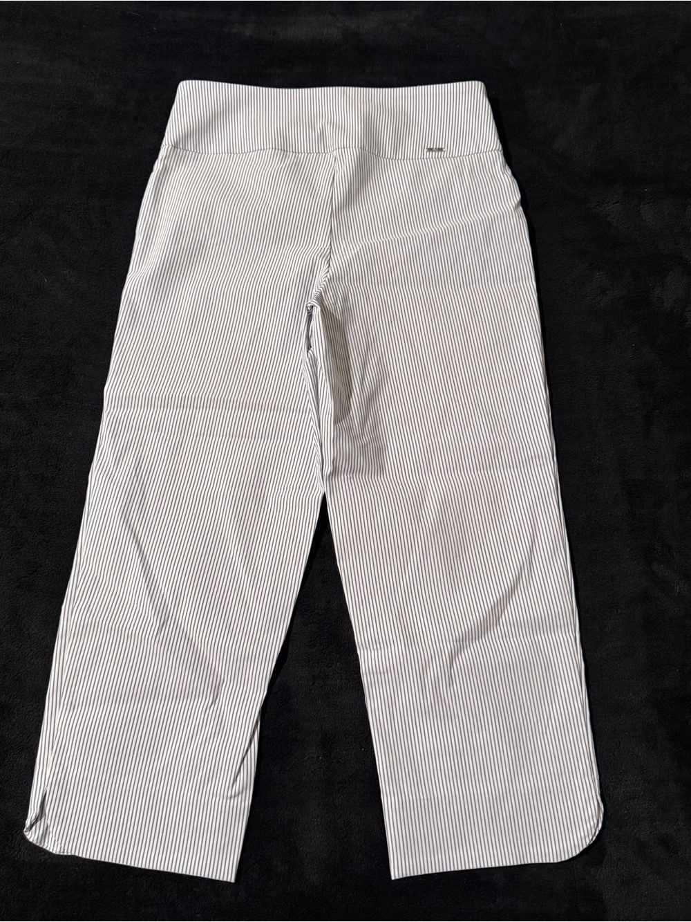 Sc & Co. White and Navy Pinstripe Cropped Pants 6